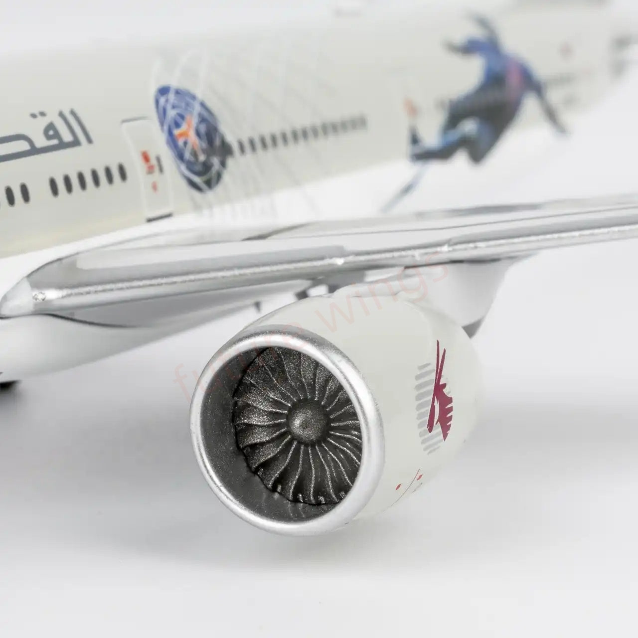 1:400 NG Models NG73085 Qatar Airways B777-300ER A7-BEK Aircraft Model+Free Tractor