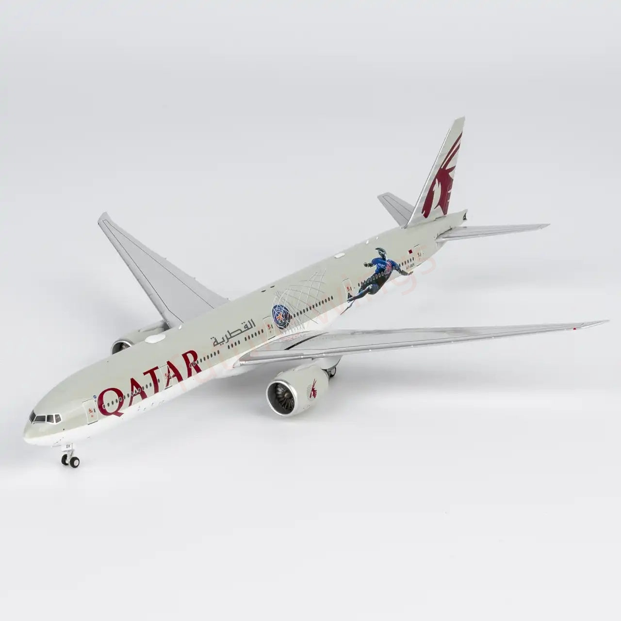 1:400 NG Models NG73085 Qatar Airways B777-300ER A7-BEK Aircraft Model+Free Tractor