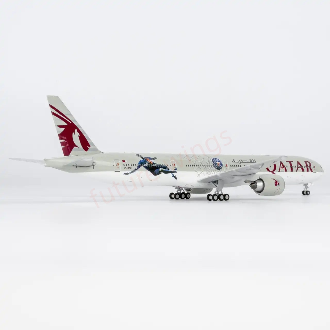 1:400 NG Models NG73085 Qatar Airways B777-300ER A7-BEK Aircraft Model+Free Tractor
