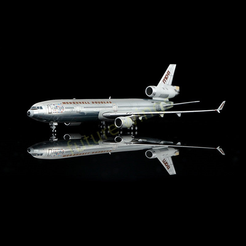 1:400 YY Wings McDonnell Douglas MD-11 N111MD Aircraft Model+Free Tractor