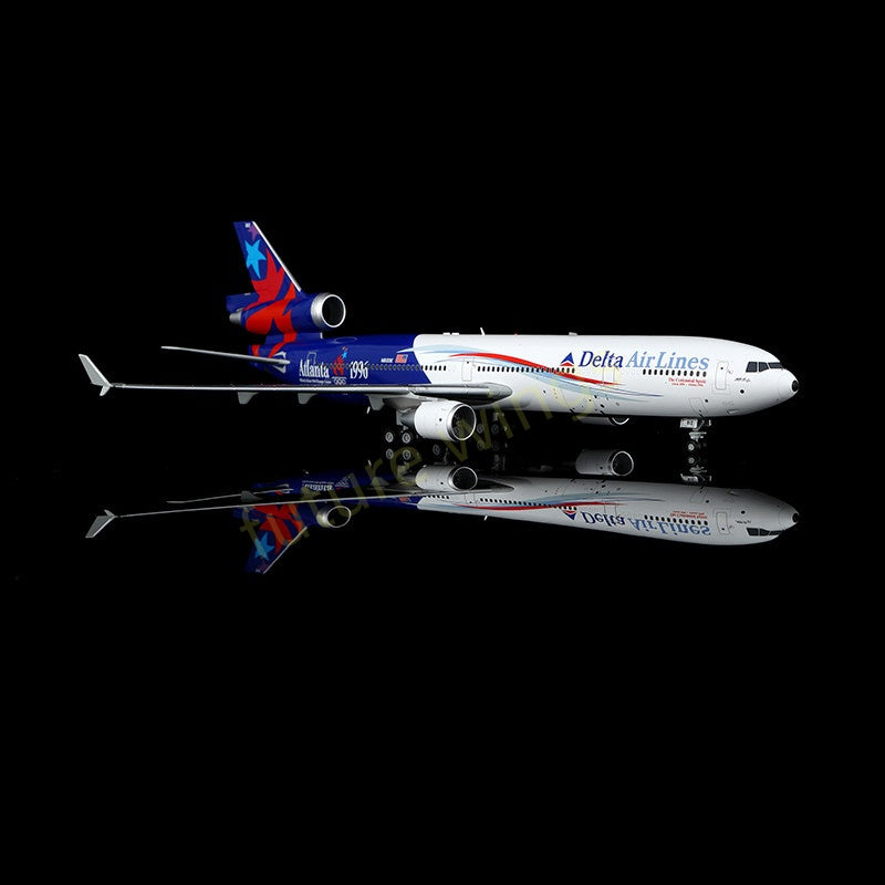 1:200 SQ Wings Delta Airlines Mcdonnell Douglas MD-11 N812DE Diecast Aircraft Model