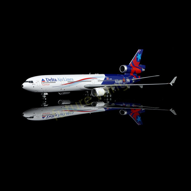 1:200 SQ Wings Delta Airlines Mcdonnell Douglas MD-11 N812DE Diecast Aircraft Model