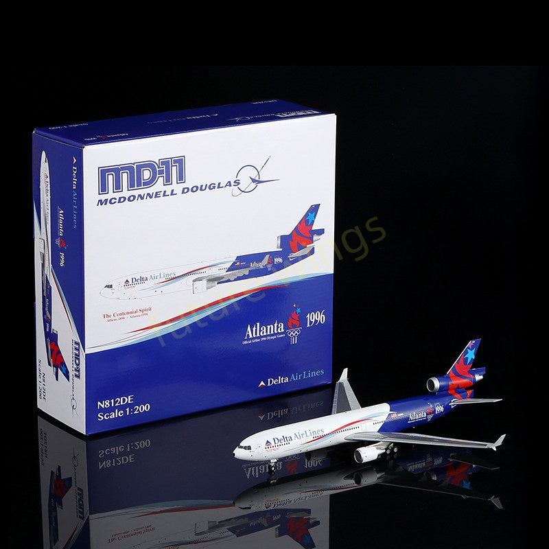 1:200 SQ Wings Delta Airlines Mcdonnell Douglas MD-11 N812DE Diecast Aircraft Model