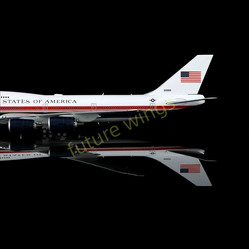 1:200 SQ Wings USAF B747-8 30000 "Air Force One" Diecast Aircraft Model