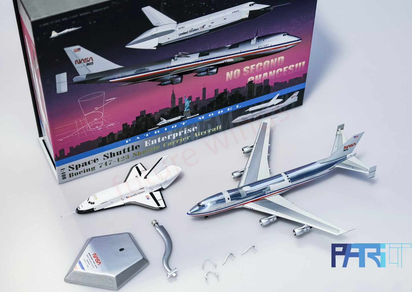 1:400 Patriot  NASA Boeing 747-100 N905NA + Space Shuttle OV-101 Free Stand+Tractor