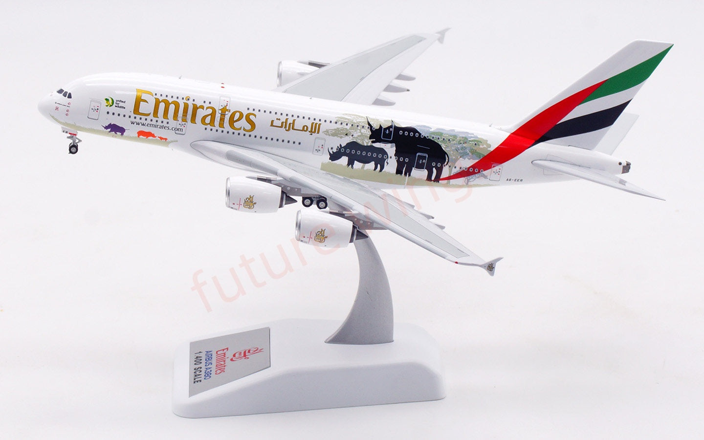 1:400 Aviation400 Emirates Airways A380 A6-EER Aircraft Model Free Tractor+Stand