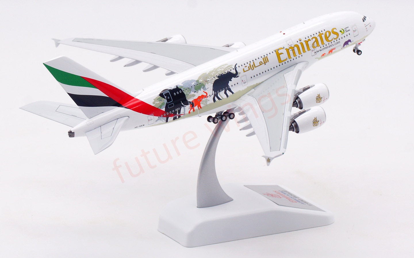 1:400 Aviation400 Emirates Airways A380 A6-EER Aircraft Model Free Tractor+Stand