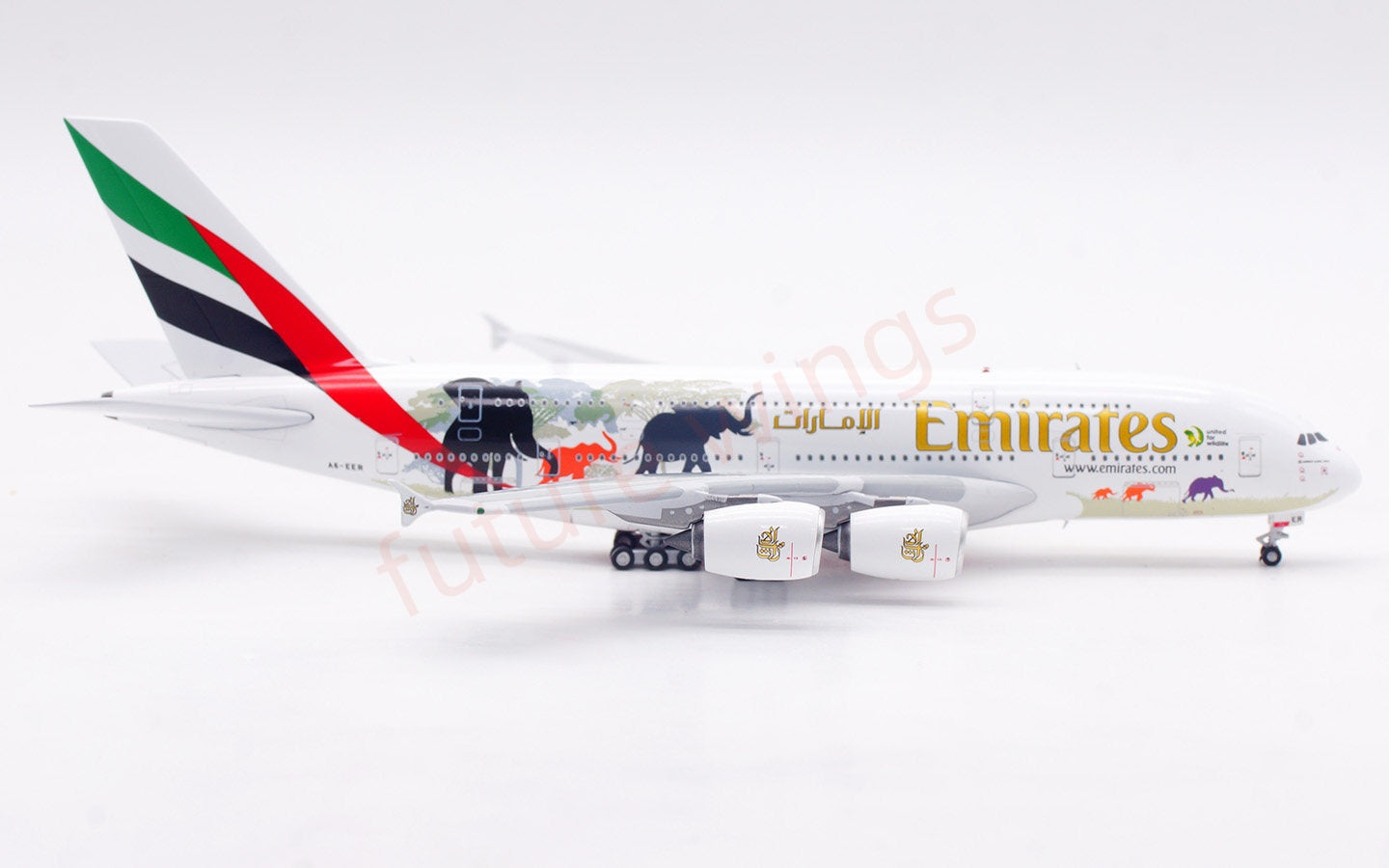 1:400 Aviation400 Emirates Airways A380 A6-EER Aircraft Model Free Tractor+Stand