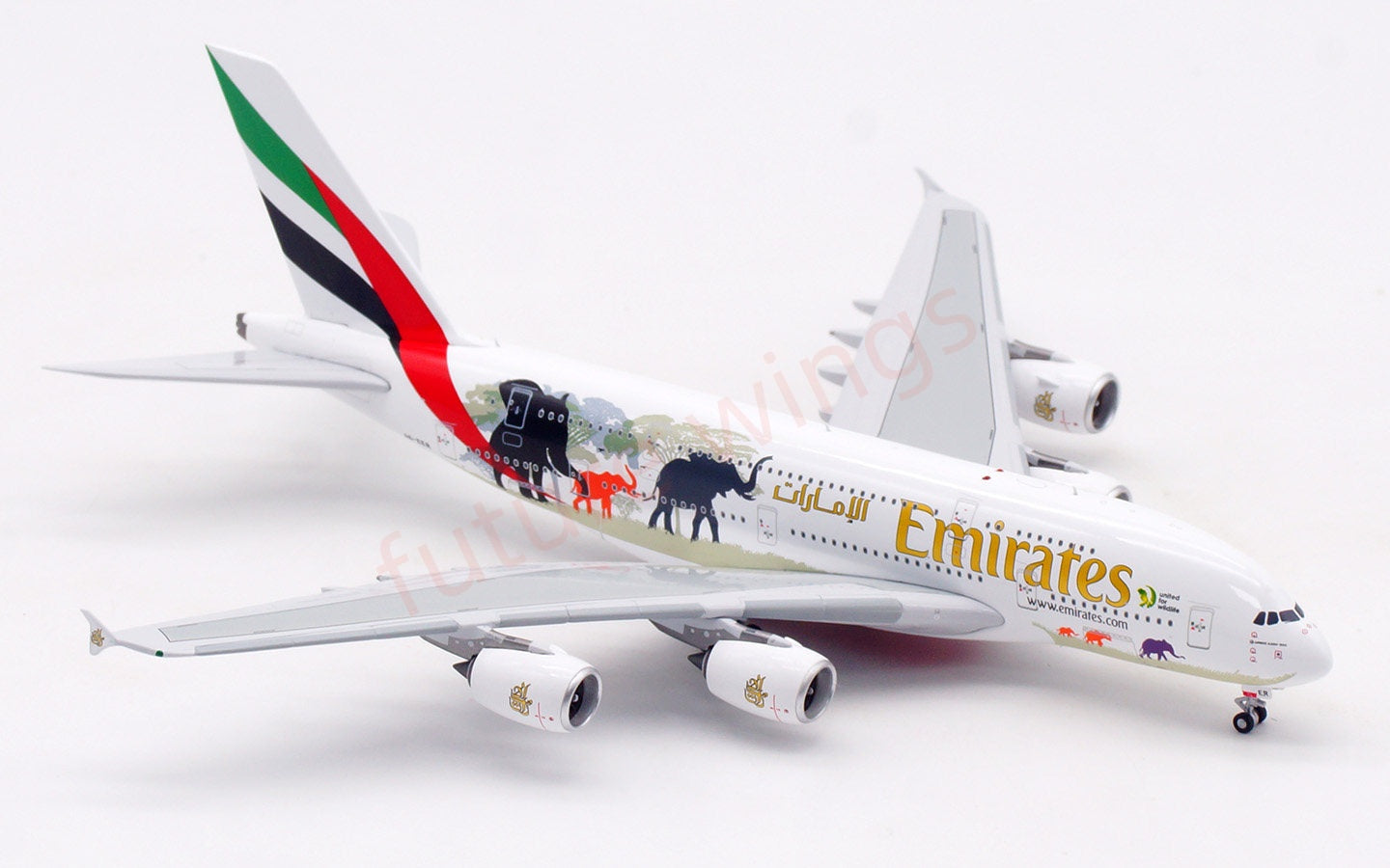 1:400 Aviation400 Emirates Airways A380 A6-EER Aircraft Model Free Tractor+Stand