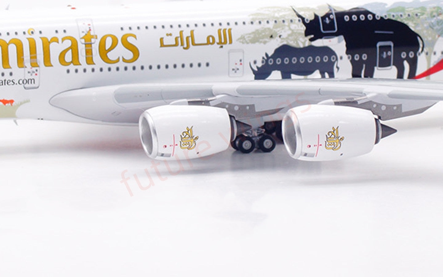 1:400 Aviation400 Emirates Airways A380 A6-EER Aircraft Model Free Tractor+Stand