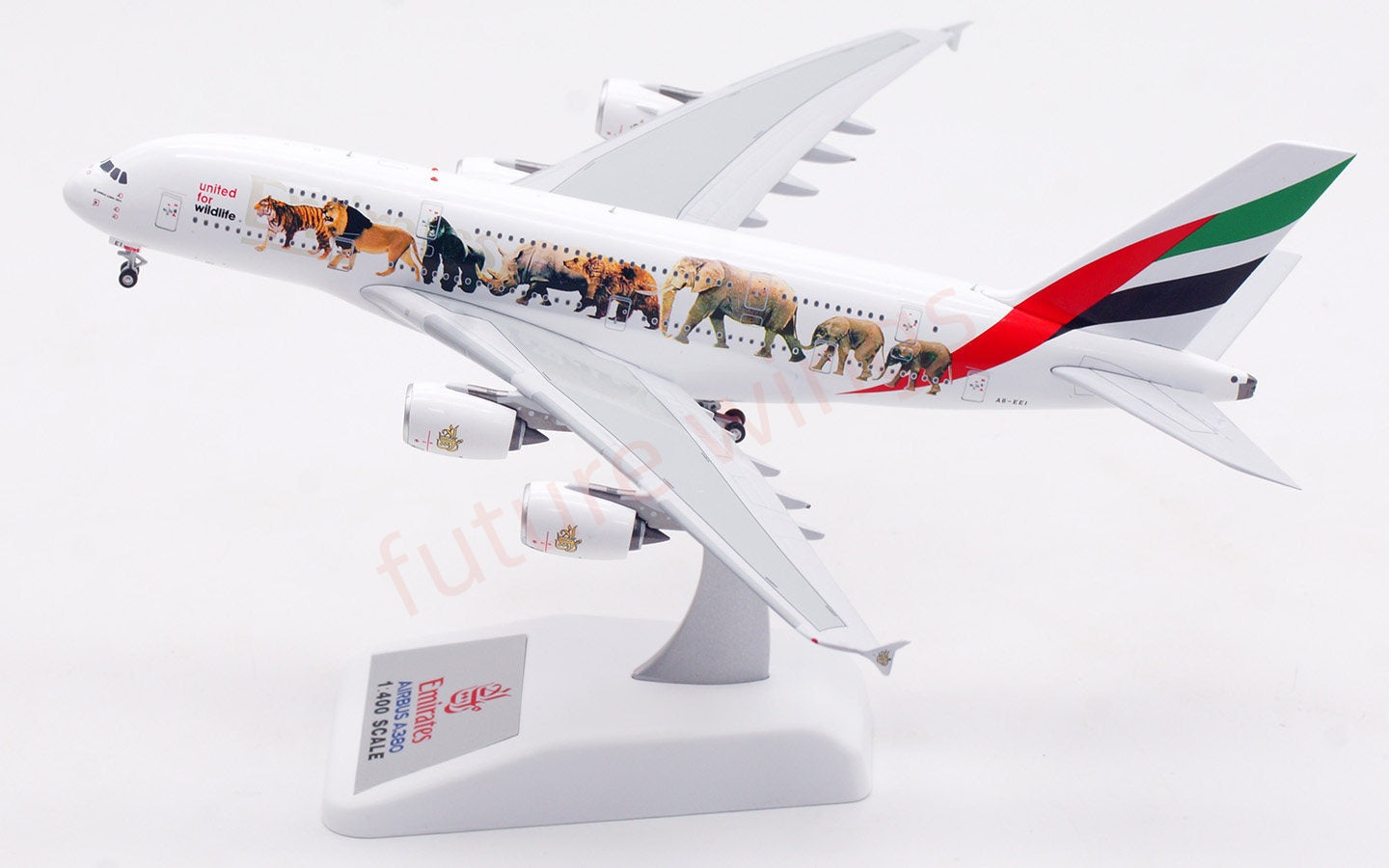 1:400 Aviation400 Emirates Airways A380 A6-EEI Aircraft Model Free Tractor+Stand