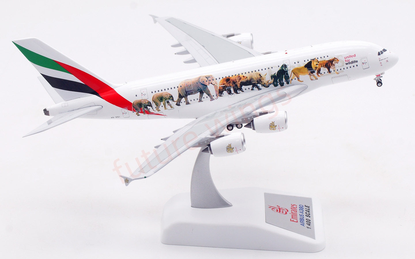 1:400 Aviation400 Emirates Airways A380 A6-EEI Aircraft Model Free Tractor+Stand