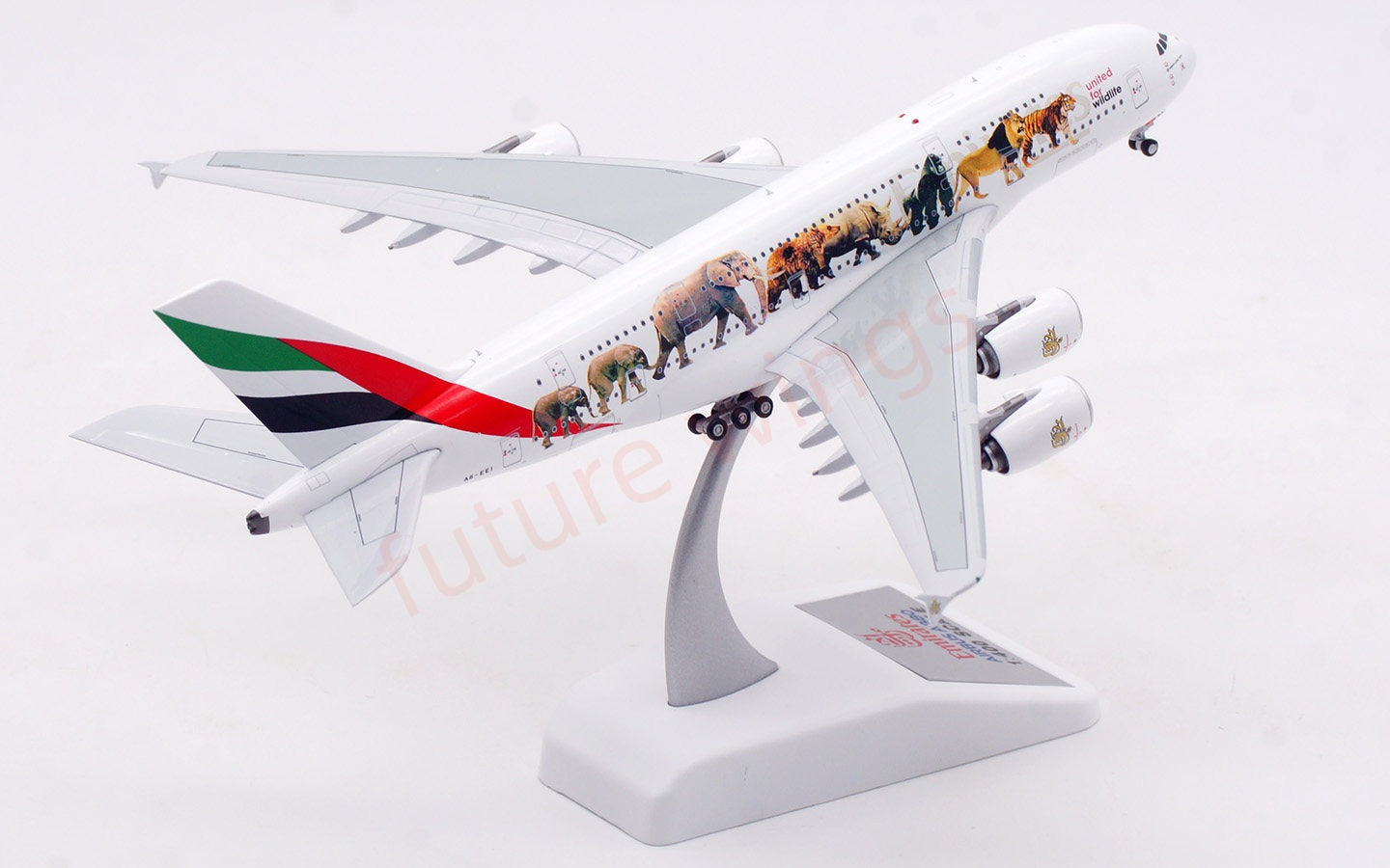 1:400 Aviation400 Emirates Airways A380 A6-EEI Aircraft Model Free Tractor+Stand