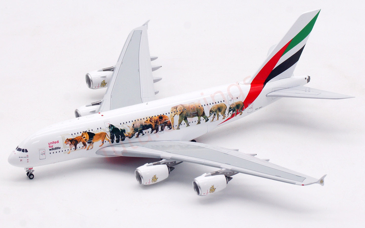 1:400 Aviation400 Emirates Airways A380 A6-EEI Aircraft Model Free Tractor+Stand