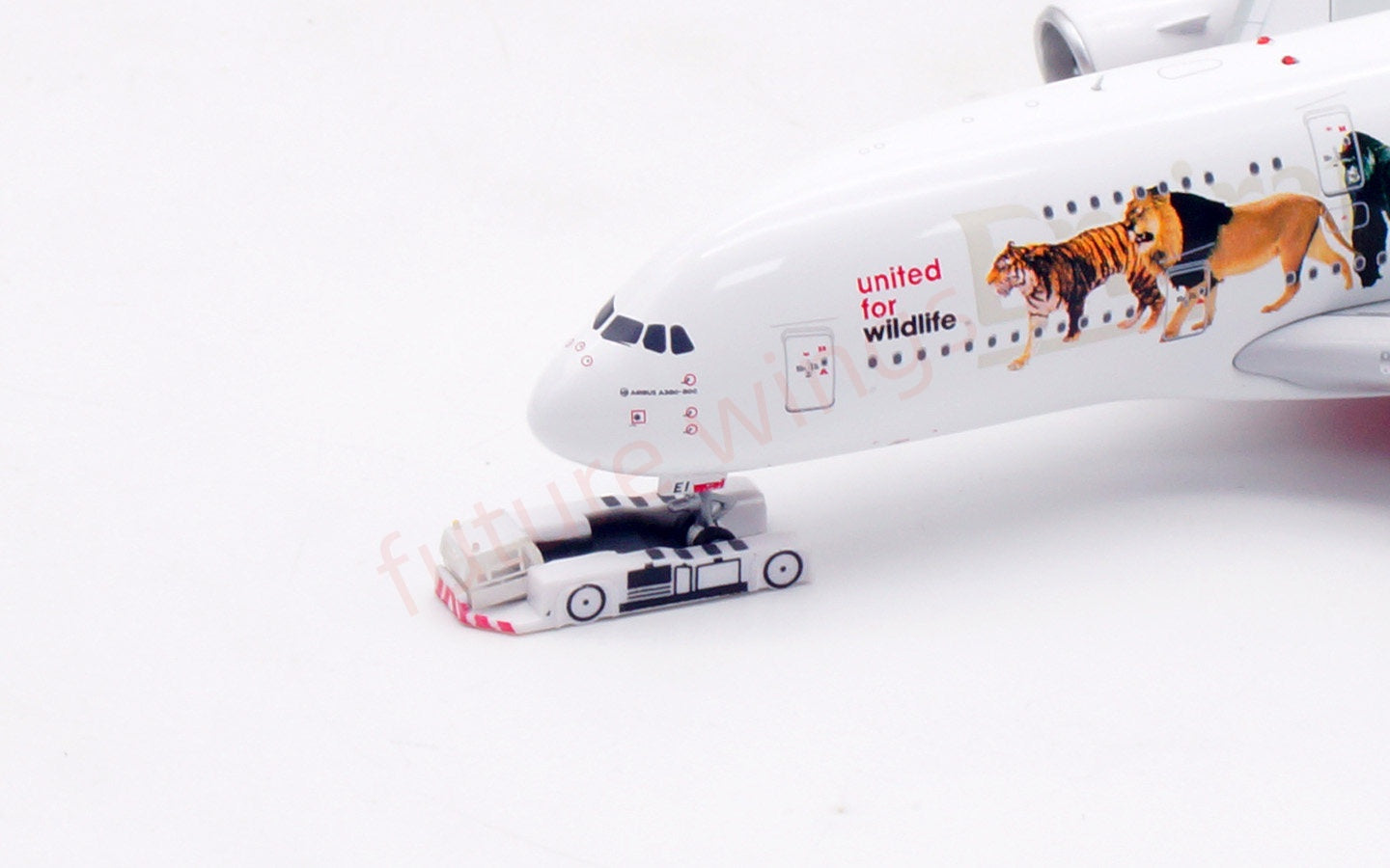 1:400 Aviation400 Emirates Airways A380 A6-EEI Aircraft Model Free Tractor+Stand
