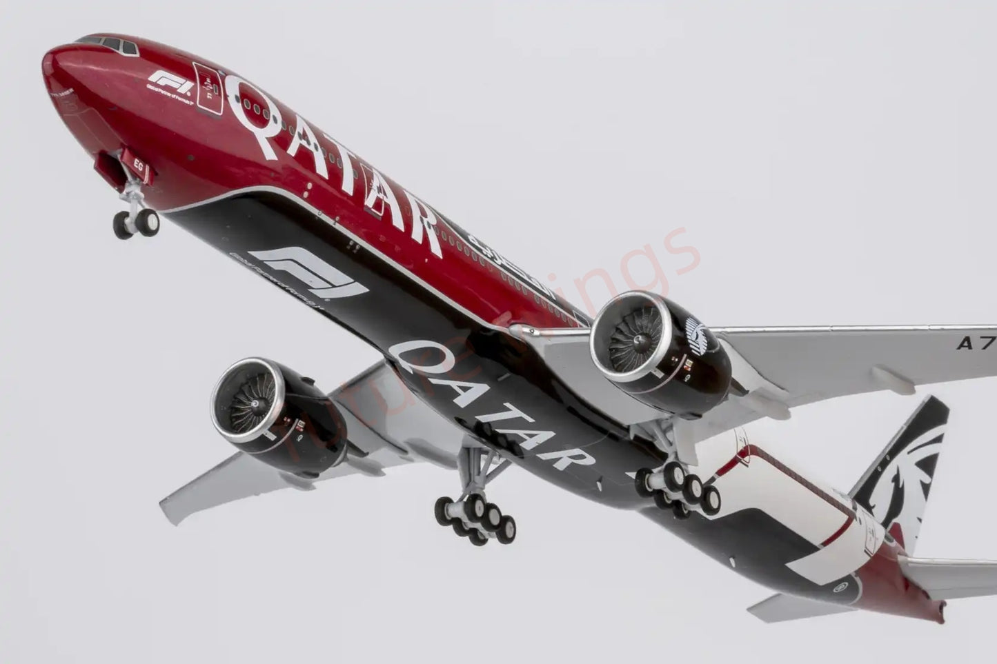 1:400 NG Models NG73095 Qatar Airways B777-300ER A7-BEG"Luxury Package" Aircraft Model+Free Tractor