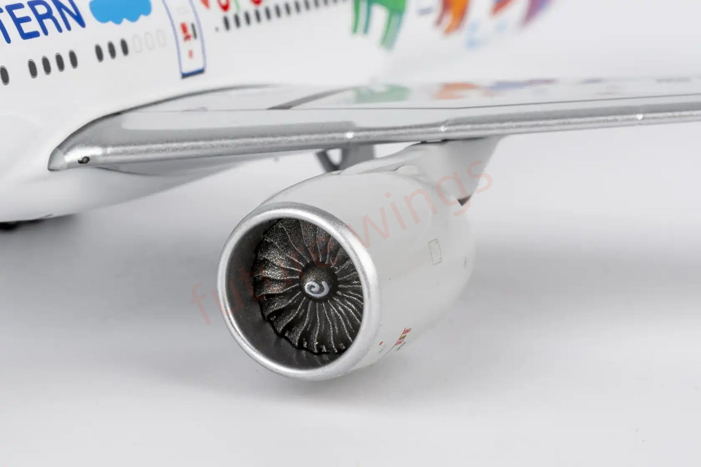 1:400 NG Models NG73089 China Eastern Airlines B777-300ER B-7882 Aircraft Model+Free Tractor