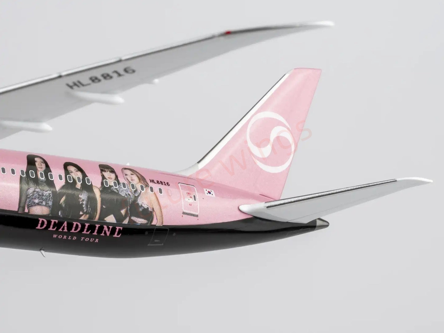 1:400 NG Models NG56034 Korean Airlines B787-10 HL8816 "BlackPink" Aircraft Model+Free Tractor