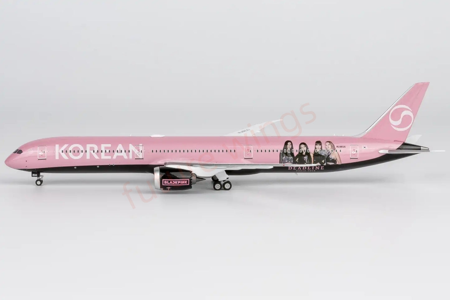 1:400 NG Models NG56034 Korean Airlines B787-10 HL8816 "BlackPink" Aircraft Model+Free Tractor