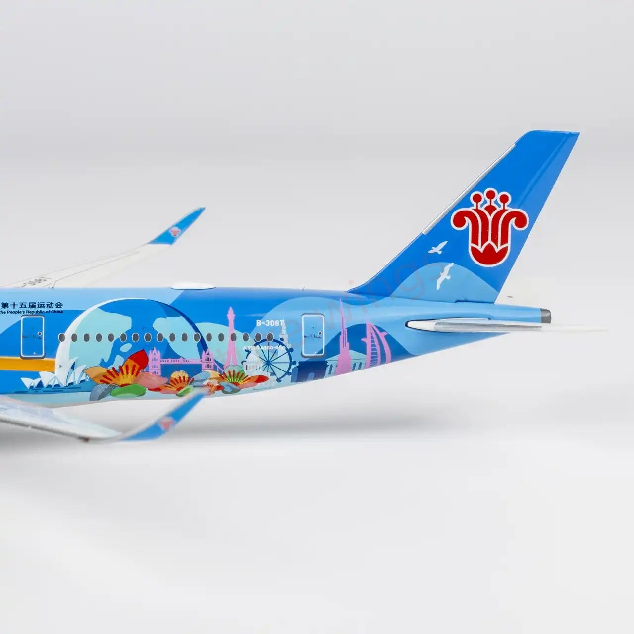 1:400 NG Models NG24196 China Southern Airlines A350-900 B-308T "Luxury Package"Aircraft Model+Free Tractor