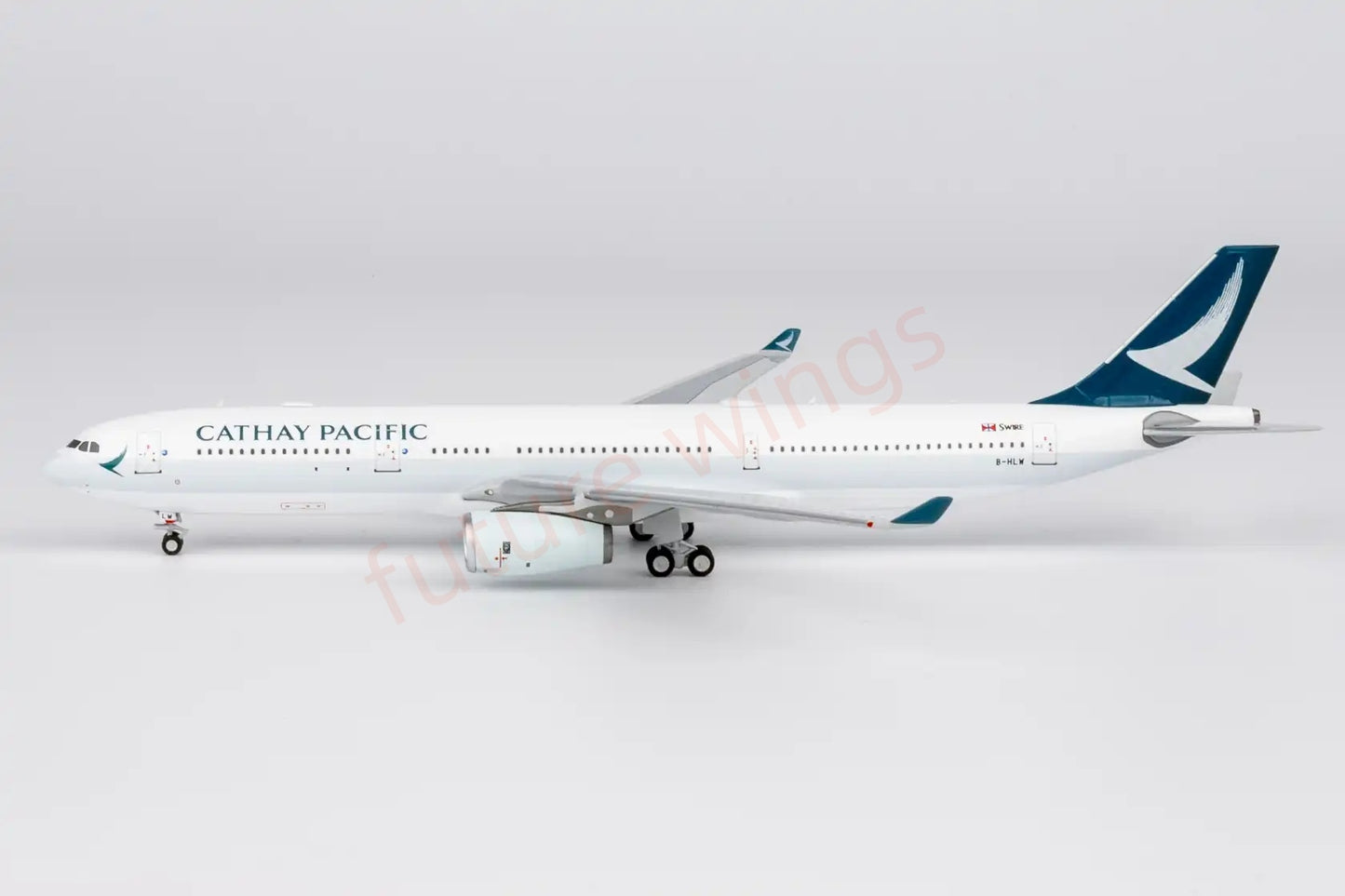 1:400 NG Models NG62083 Cathay Pacific A330-300 B-HLW Aircraft Model+Free Tractor