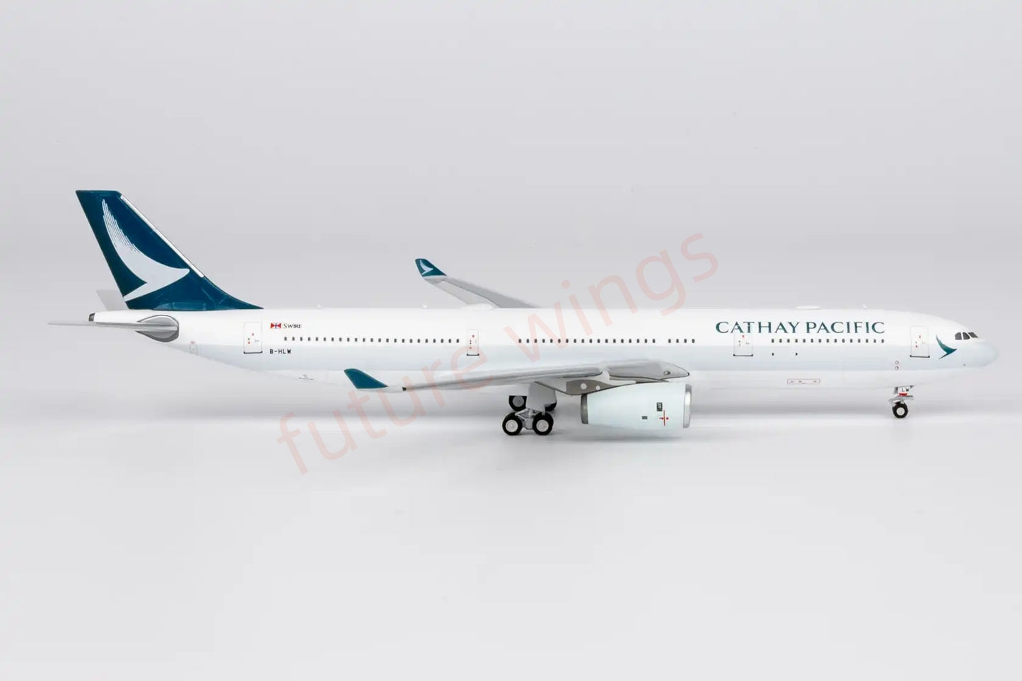 1:400 NG Models NG62083 Cathay Pacific A330-300 B-HLW Aircraft Model+Free Tractor