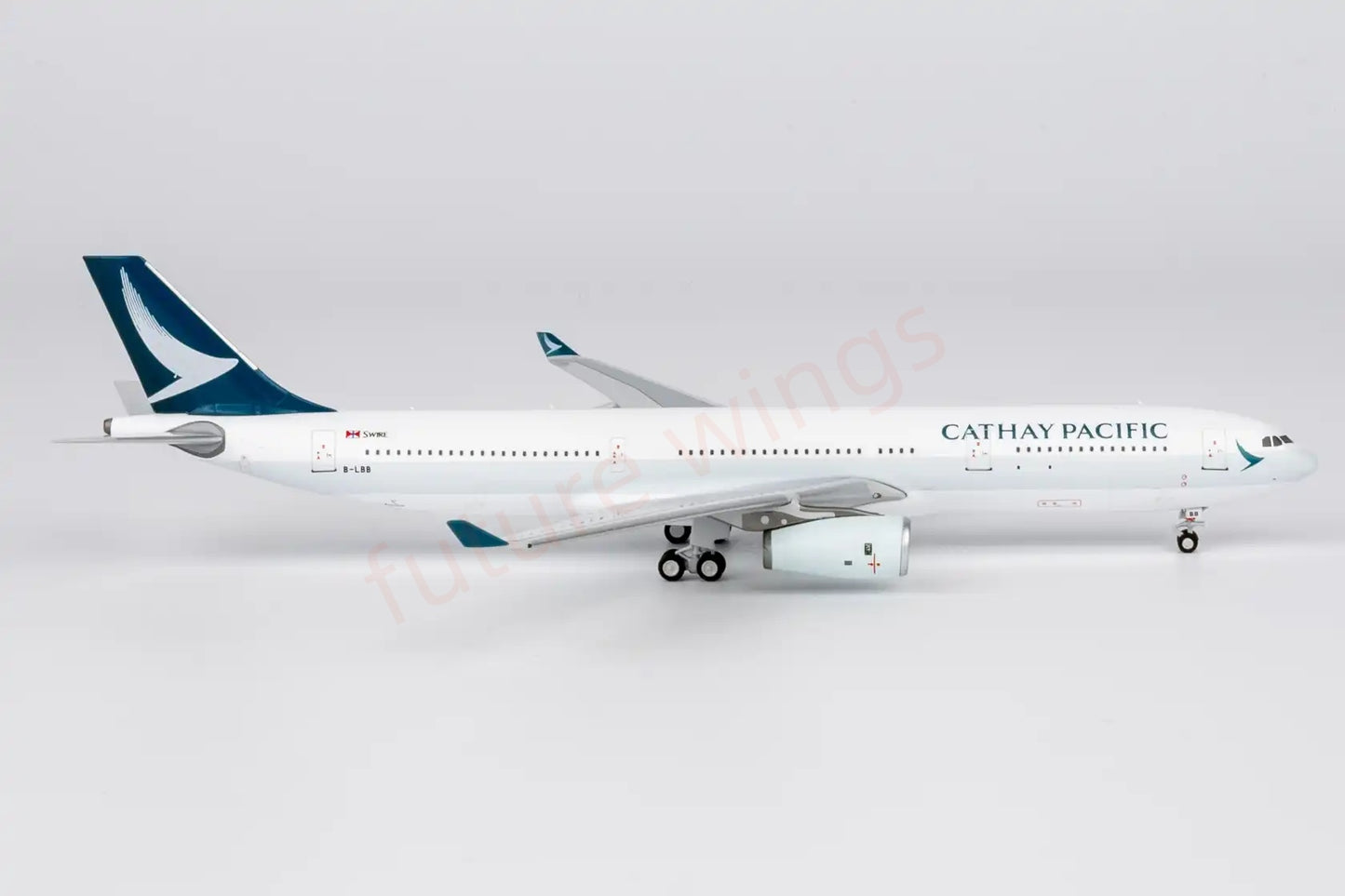 1:400 NG Models NG62084 Cathay Pacific A330-300 B-LBB "Luxury Package"Aircraft Model+Free Tractor