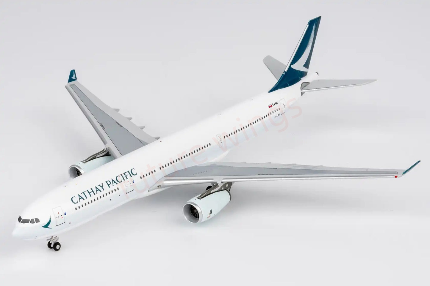 1:400 NG Models NG62084 Cathay Pacific A330-300 B-LBB "Luxury Package"Aircraft Model+Free Tractor