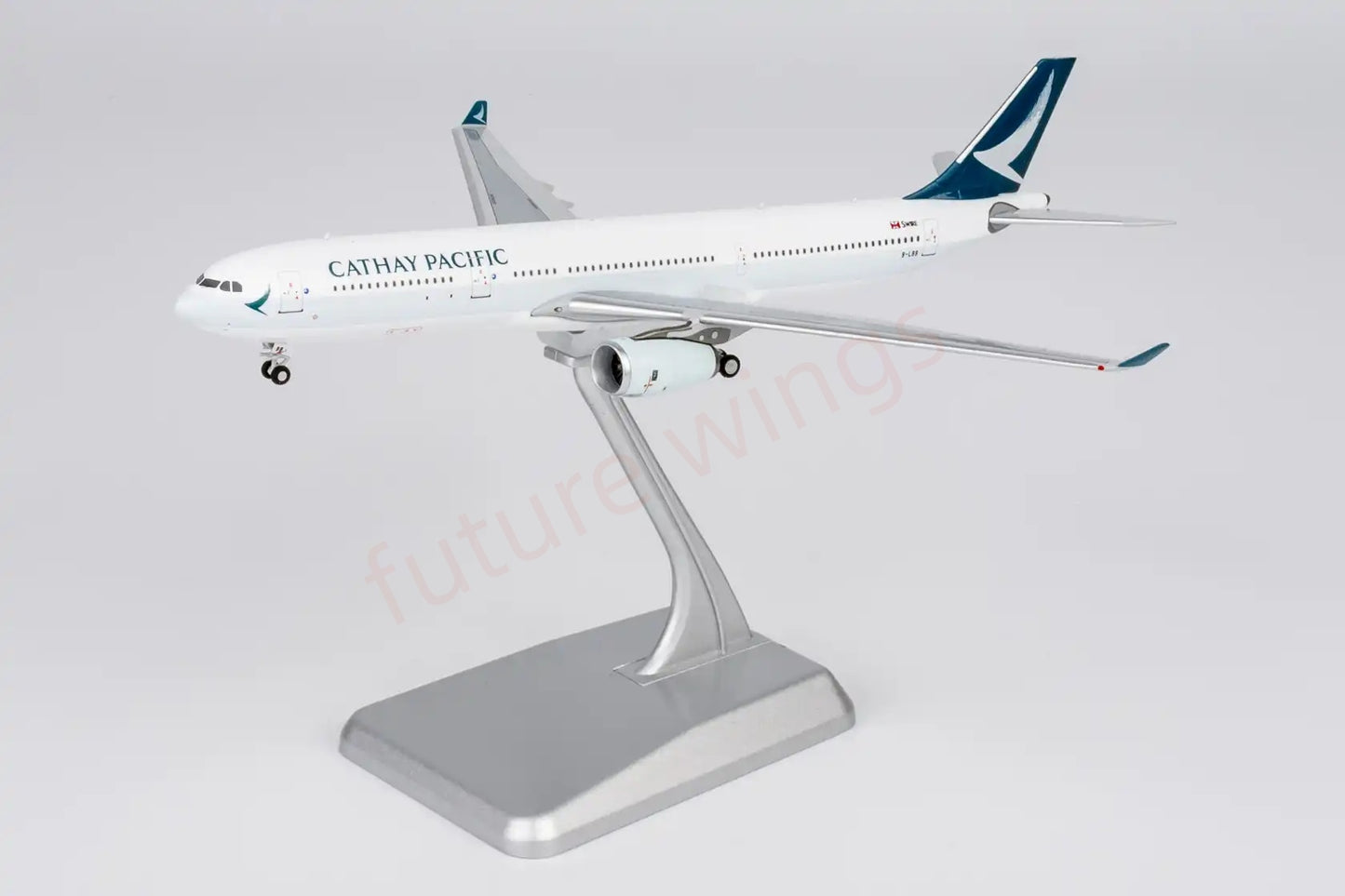 1:400 NG Models NG62084 Cathay Pacific A330-300 B-LBB "Luxury Package"Aircraft Model+Free Tractor