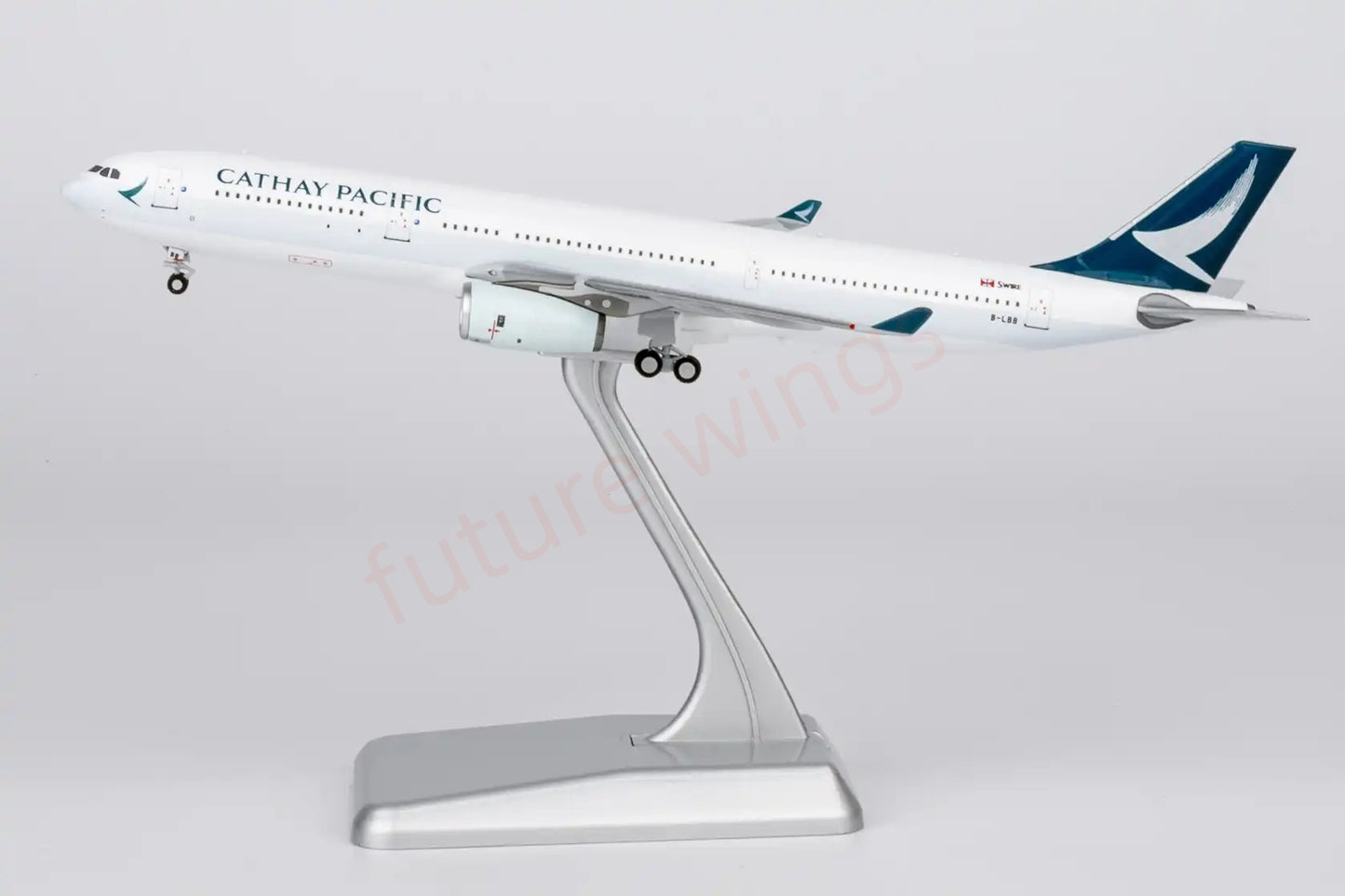1:400 NG Models NG62084 Cathay Pacific A330-300 B-LBB "Luxury Package"Aircraft Model+Free Tractor