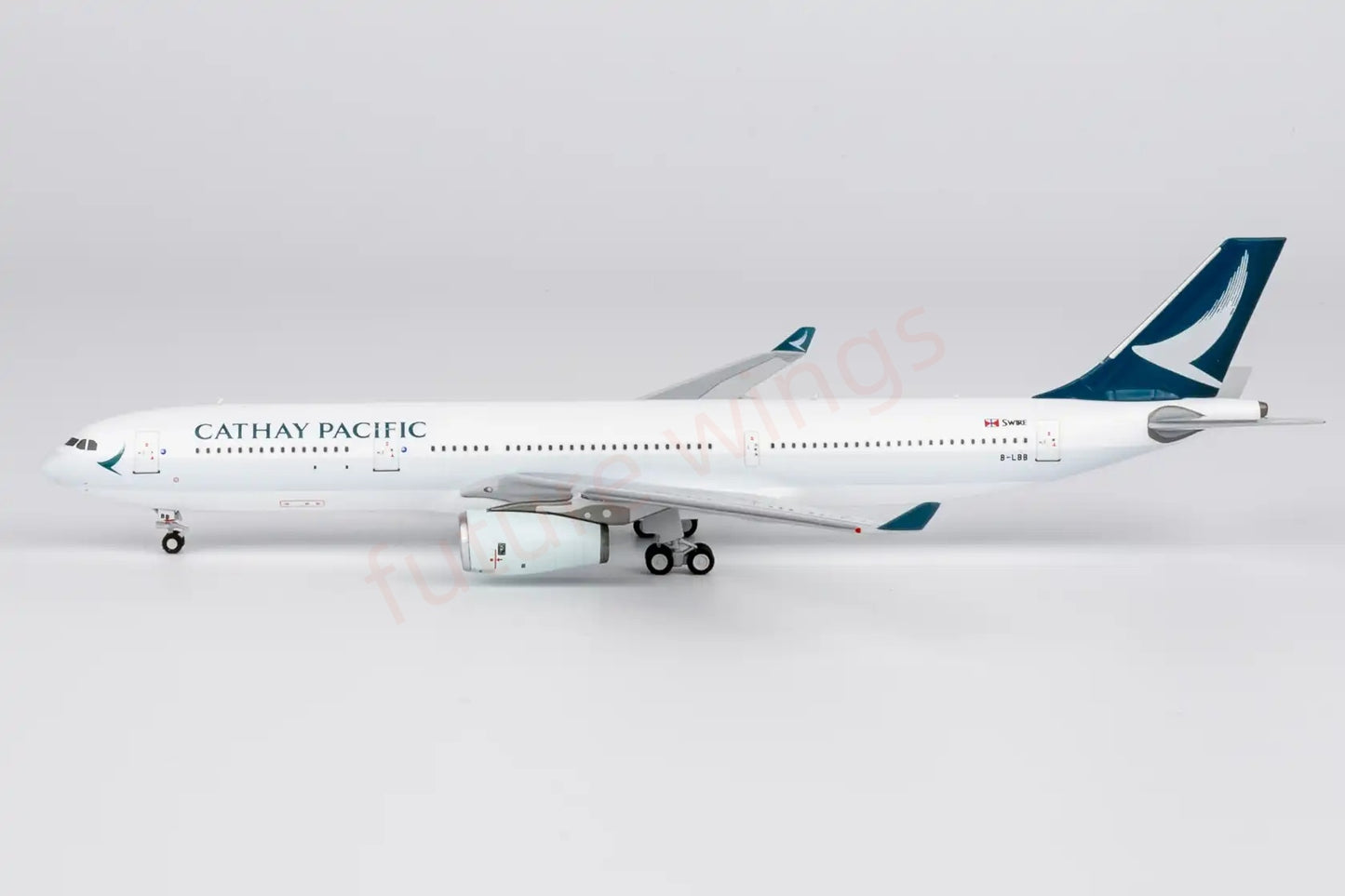 1:400 NG Models NG62084 Cathay Pacific A330-300 B-LBB "Luxury Package"Aircraft Model+Free Tractor