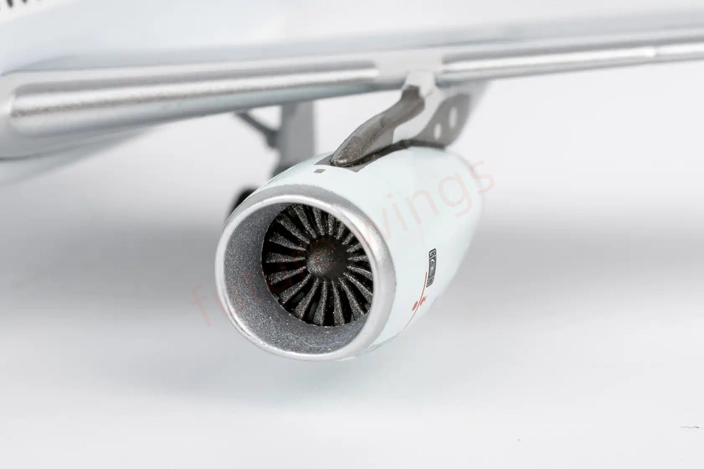 1:400 NG Models NG62084 Cathay Pacific A330-300 B-LBB "Luxury Package"Aircraft Model+Free Tractor