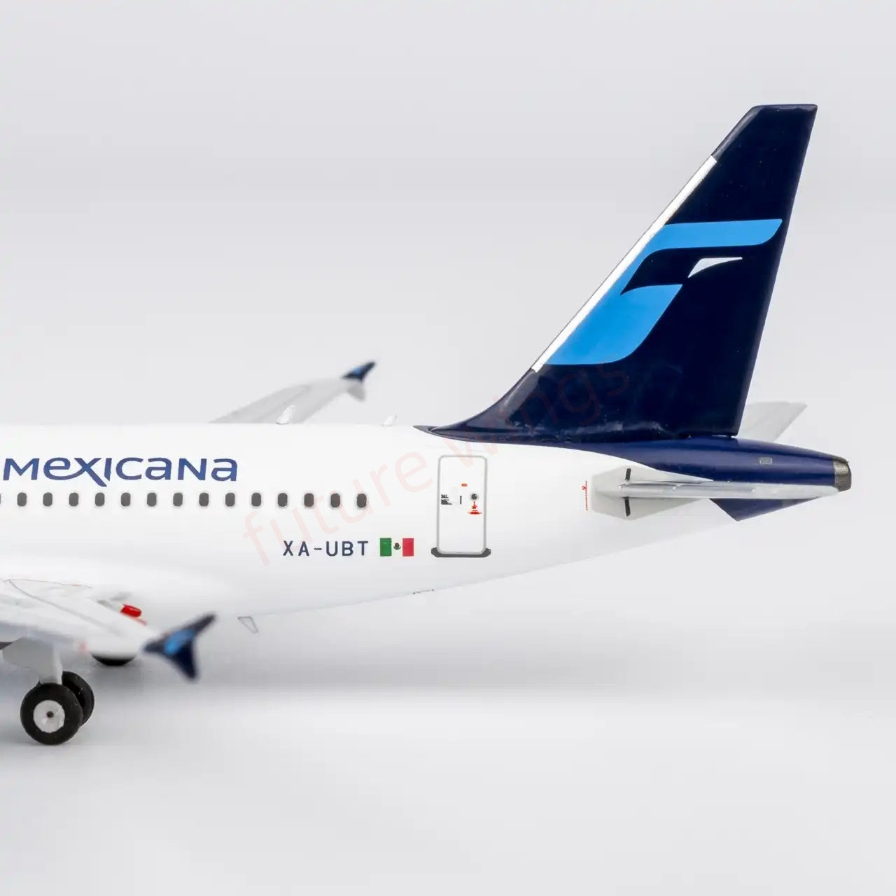 1:400 NG Models NG48027 Mexican A318-100 XA-UBT Aircraft Model+Free Tractor