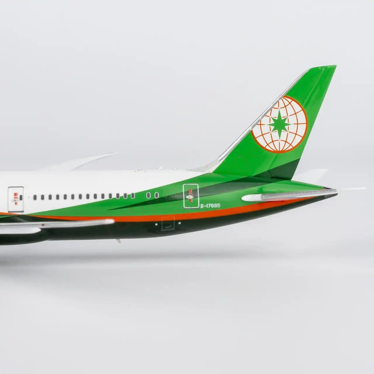 1:400 NG Models NG55145 EVA Air B787-9 B-17885 Aircraft Model+Free Tractor