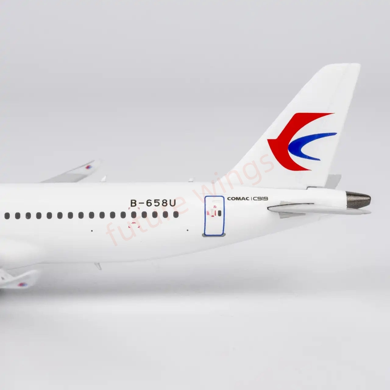 1:400 NG Models NG19211 China Eastern Airlines C919 B-658U Aircraft Model+Free Tractor