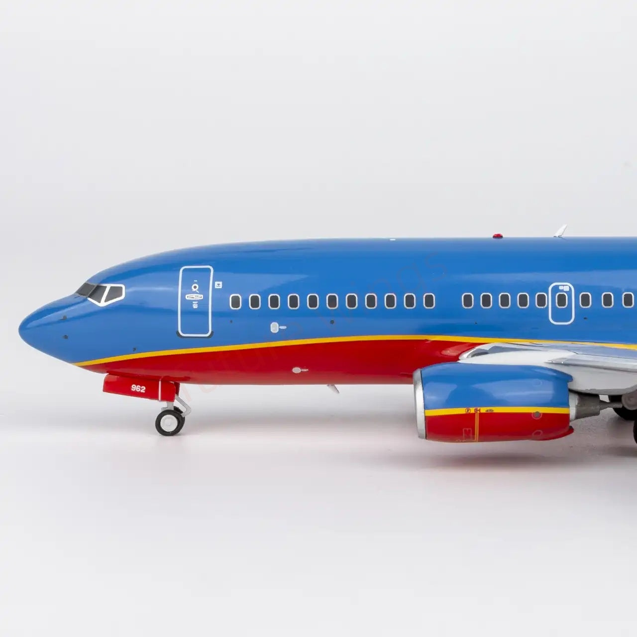 1:200 NG Models NG05037 SouthWest Airlines B737-700 N962WN Diecast Aircraft Model
