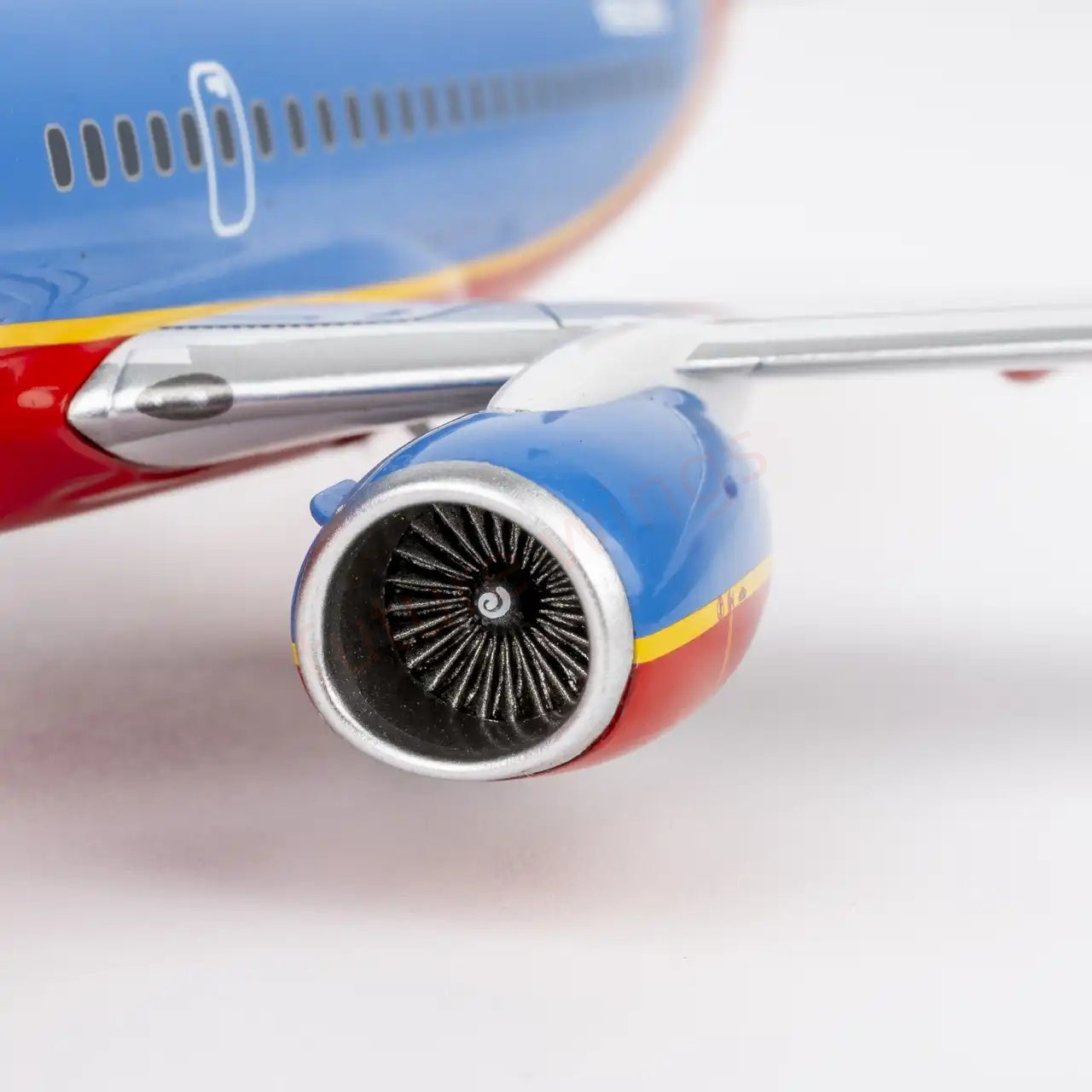 1:200 NG Models NG05037 SouthWest Airlines B737-700 N962WN Diecast Aircraft Model