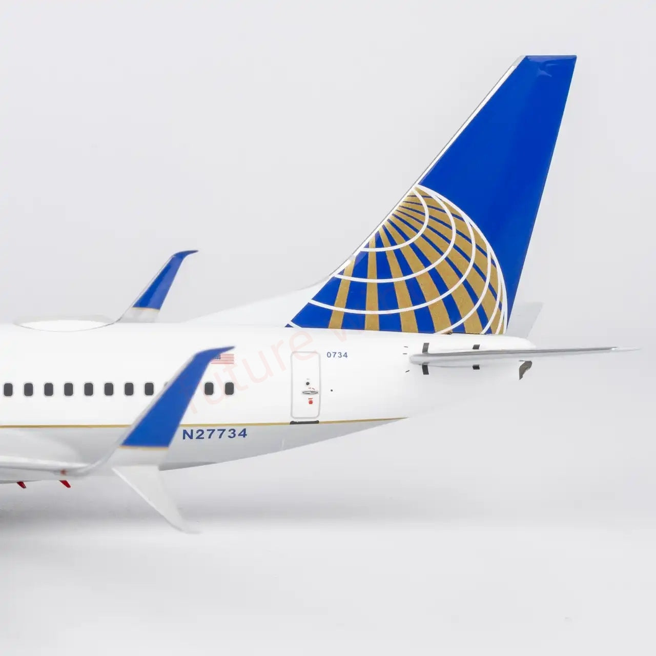 1:200 NG Models NG05035 United Airlines B737-700 N27734 Diecast Aircraft Model