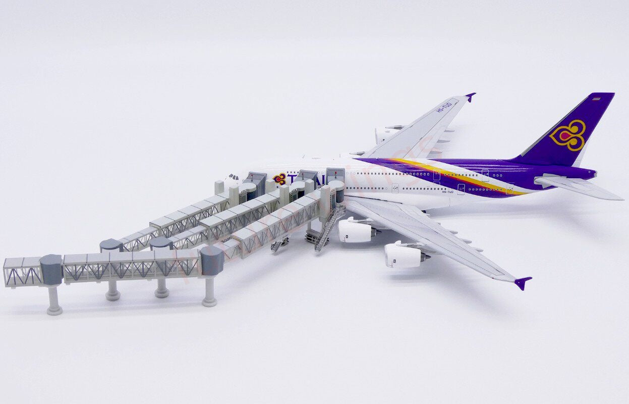 1:400 JC Wings Airport Passenger Bridge A380/B747/B737