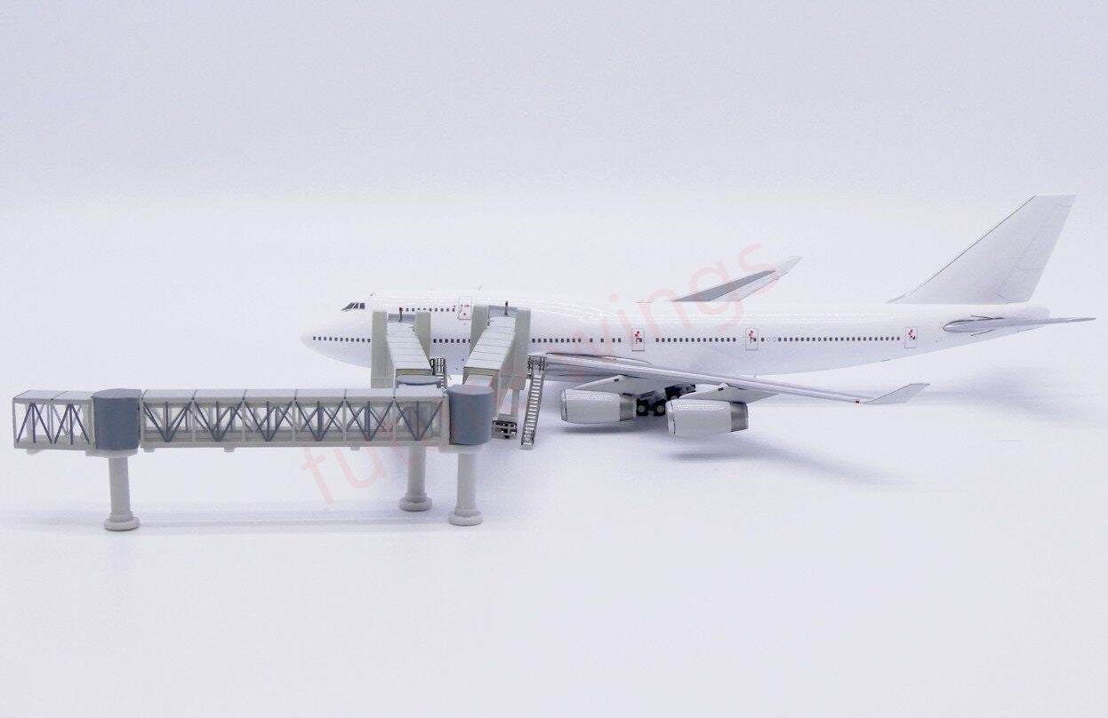 1:400 JC Wings Airport Passenger Bridge A380/B747/B737