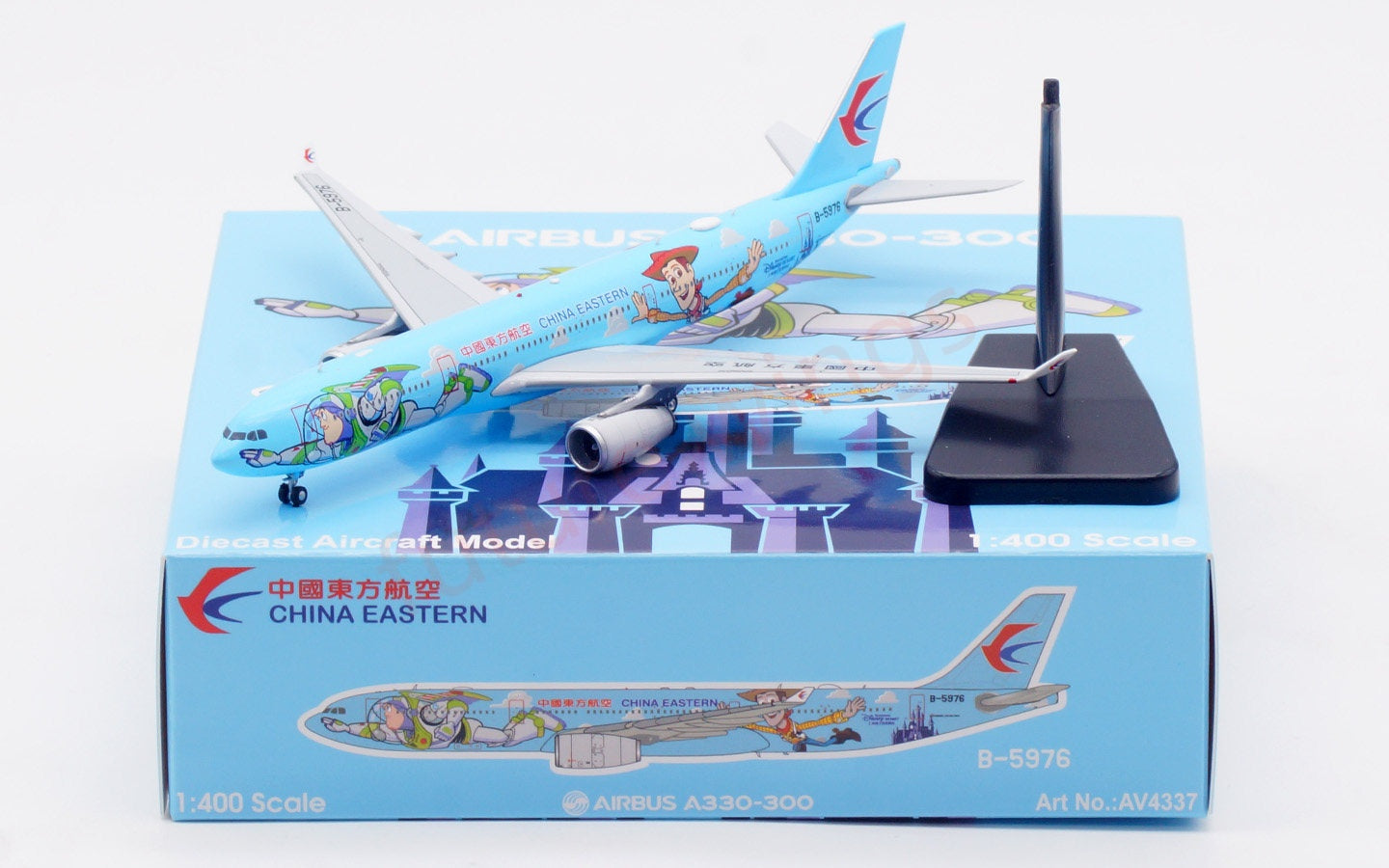 1:400 Aviation400 China Eastern Airlines A330-300 B-5976 Aircraft Model Free Tractor+Stand