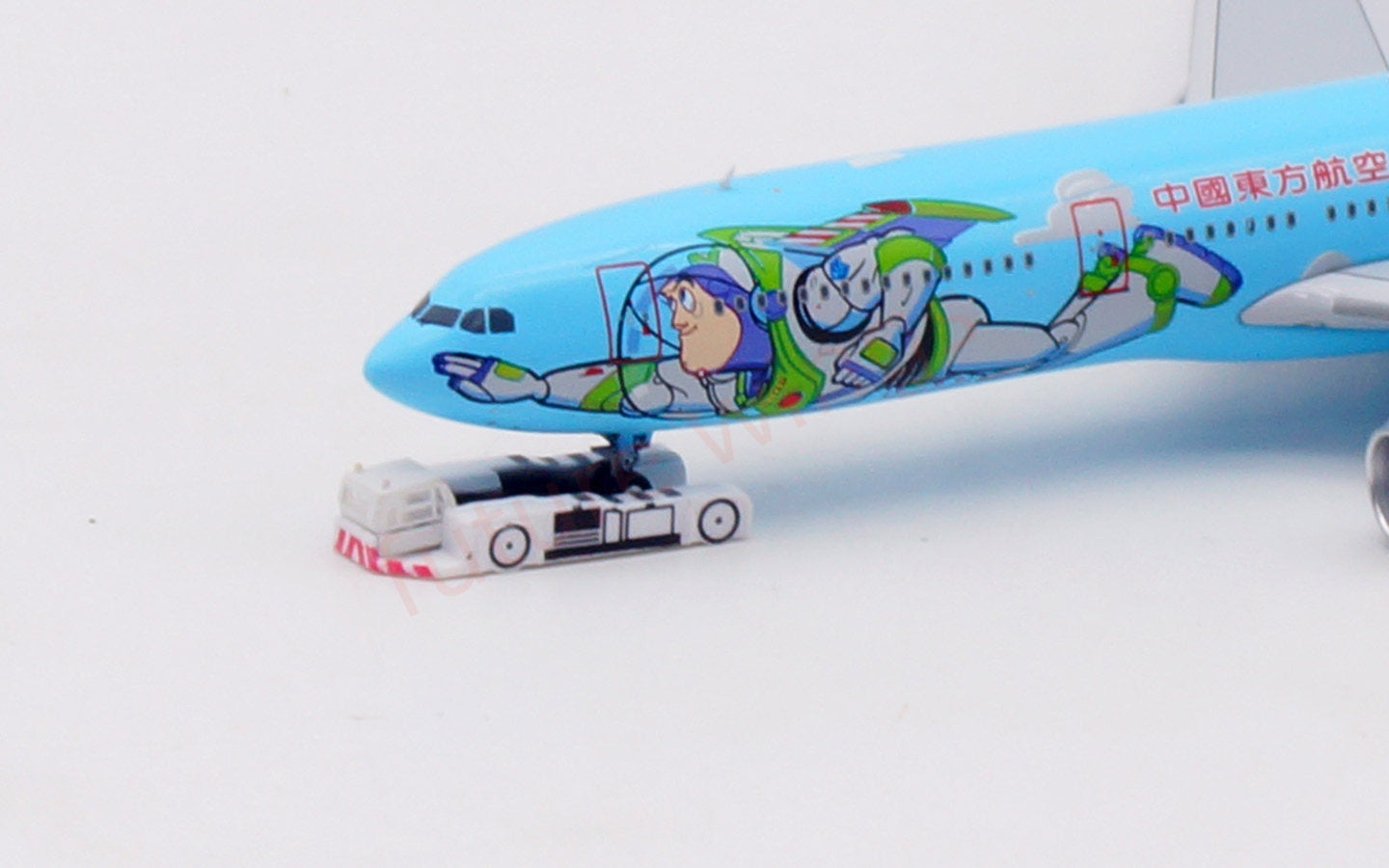1:400 Aviation400 China Eastern Airlines A330-300 B-5976 Aircraft Model Free Tractor+Stand