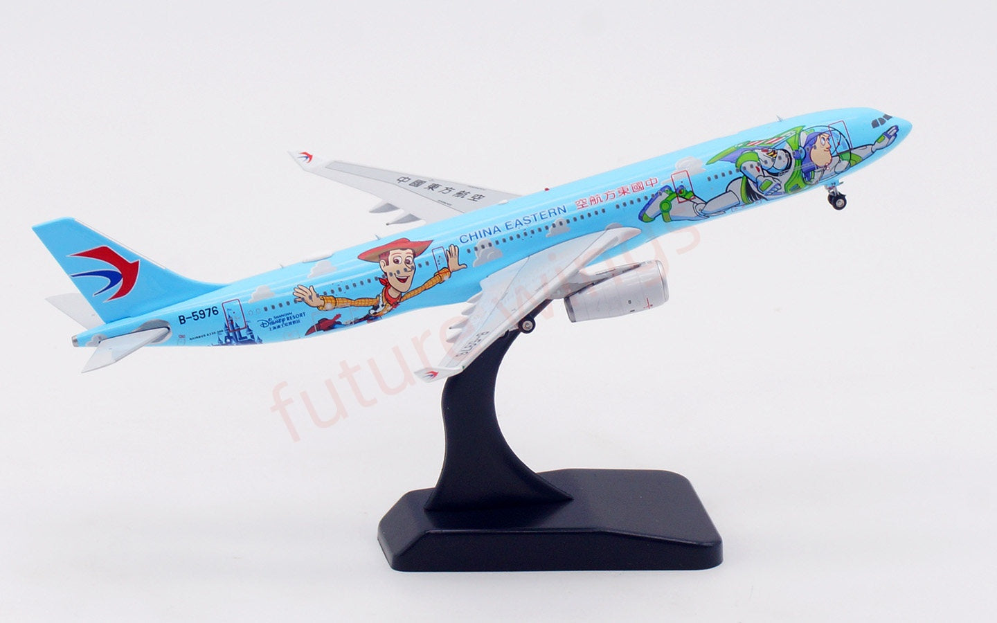 1:400 Aviation400 China Eastern Airlines A330-300 B-5976 Aircraft Model Free Tractor+Stand