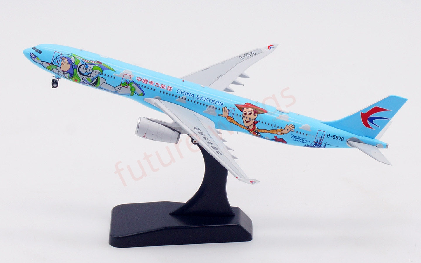 1:400 Aviation400 China Eastern Airlines A330-300 B-5976 Aircraft Model Free Tractor+Stand