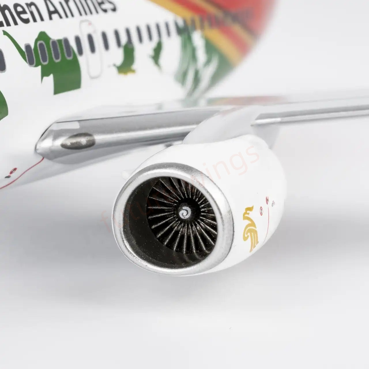 1:200 NG Models NG05036 ShenZhen Airlines B737-700 B-2669 Diecast Aircraft Model