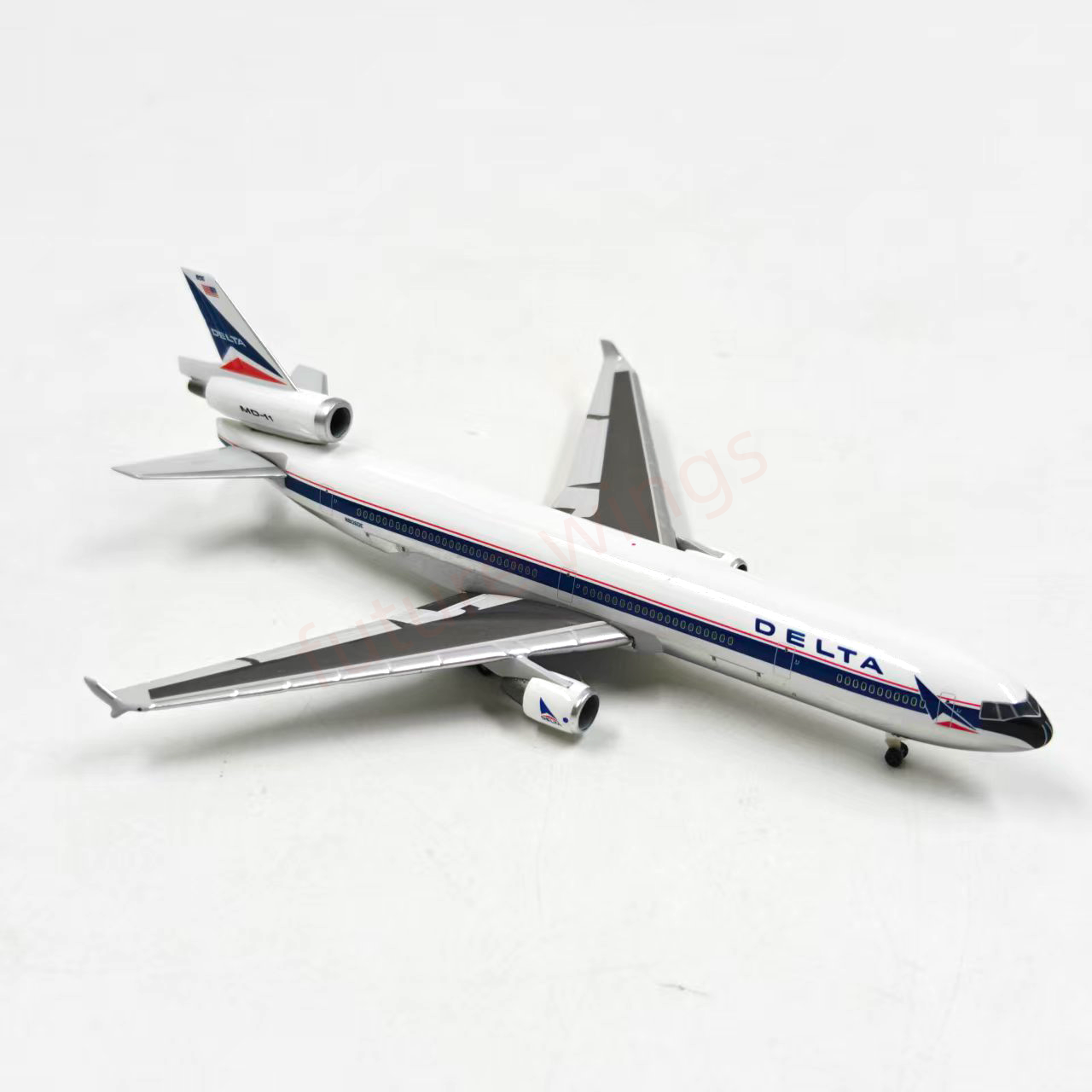 1:500 Herpa Wings 537070 Delta Airlines MD-11 N806DE Diecast Aircraft Model