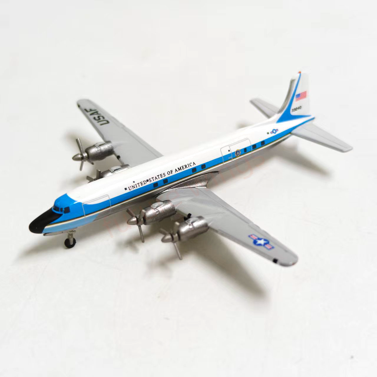 1:500 Herpa Wings 537001 USAF Douglas VC-118A 53-3240 Diecast Aircraft Model