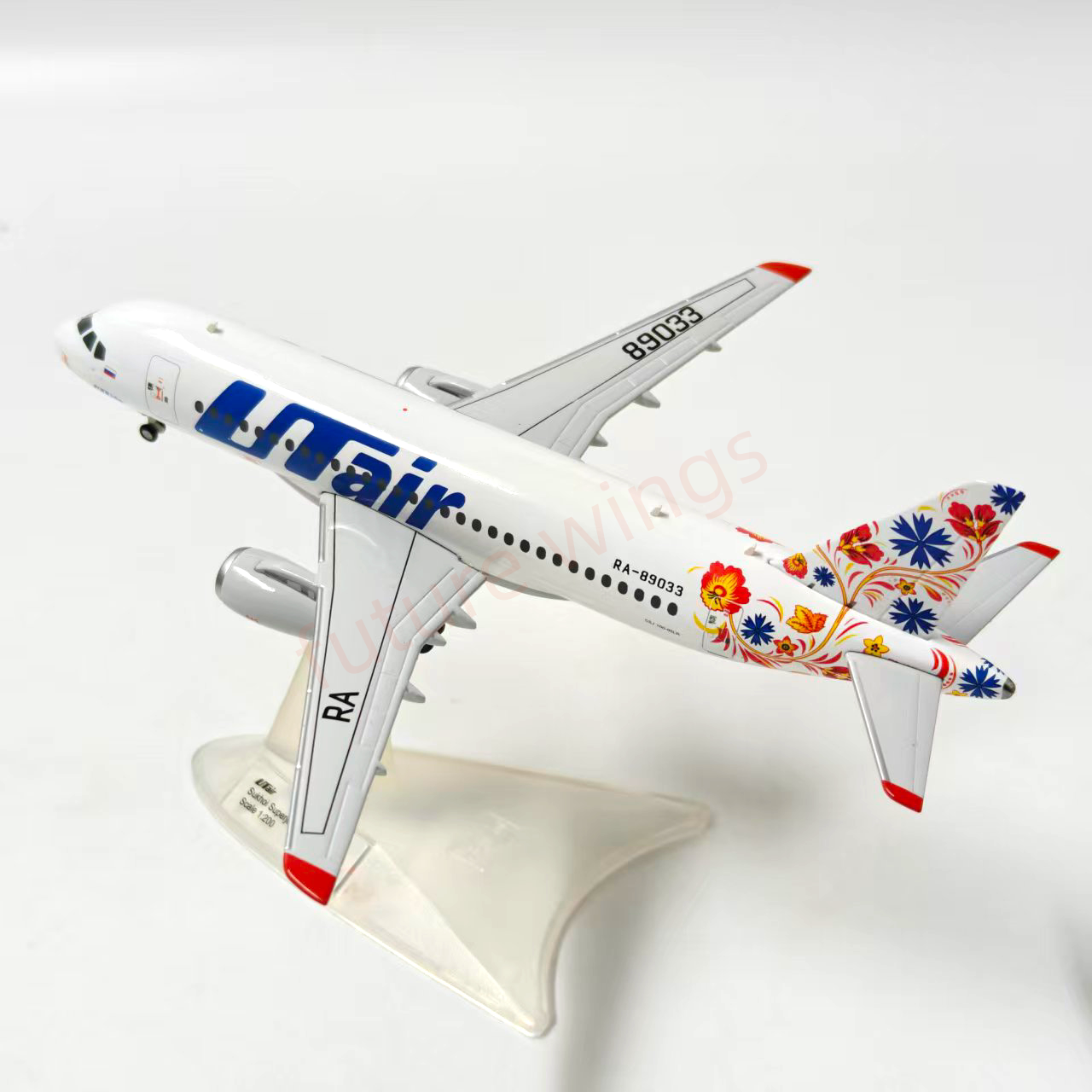 1:200 Herpa Wings 572897 SUKHOI Superjet 100 UTair Express RA-89033 Diecast Aircraft Model