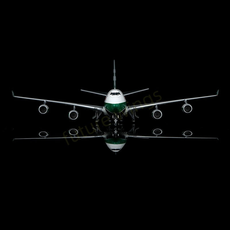 1:400 YY Wings Cathay Pacific Cargo B747-400F VR-HUH Aircraft Model Free Tractor+Stand
