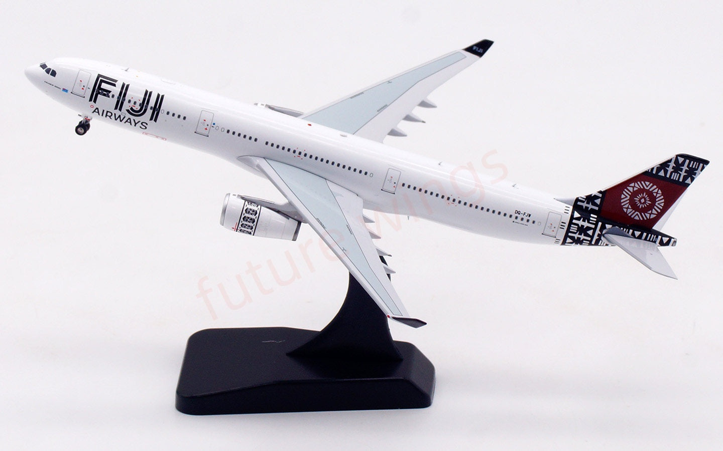1:400 Aviation400 Fuji Airways A330-300 DQ-FJW Aircraft Model Free Tractor+Stand
